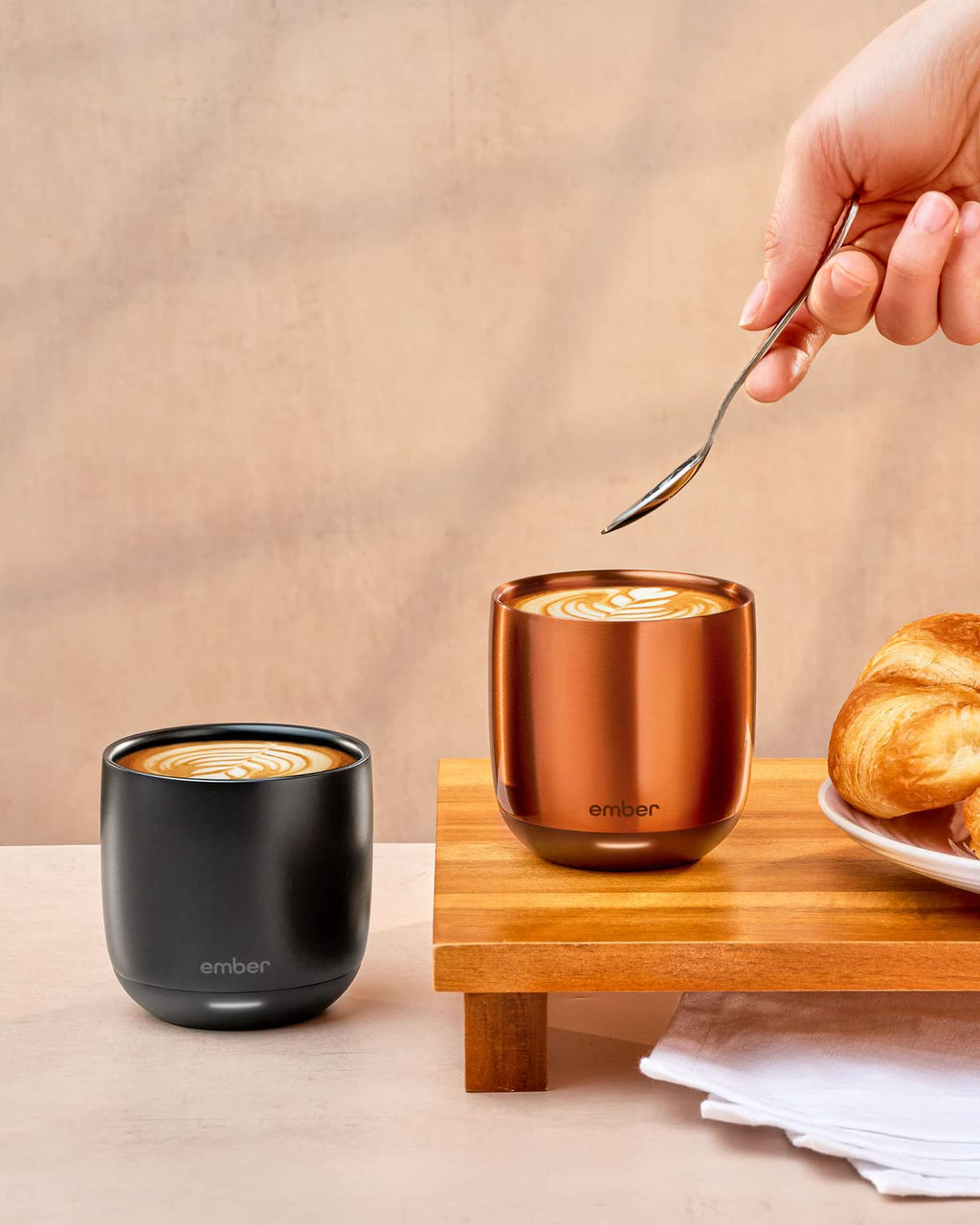 6 oz App-Controlled Heated Smart Cup U769