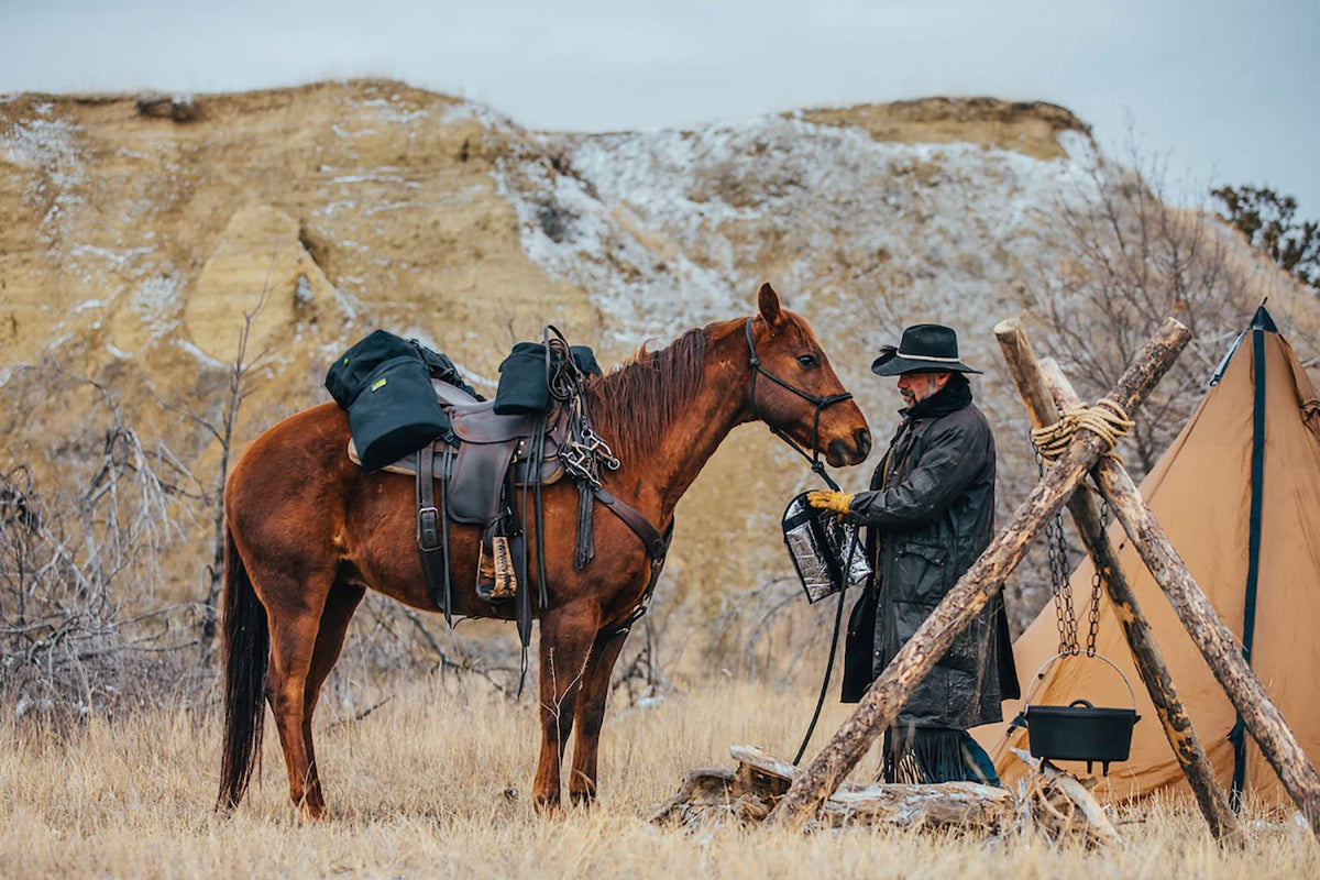 Horse Saddlebags with Insulated Storage L90483