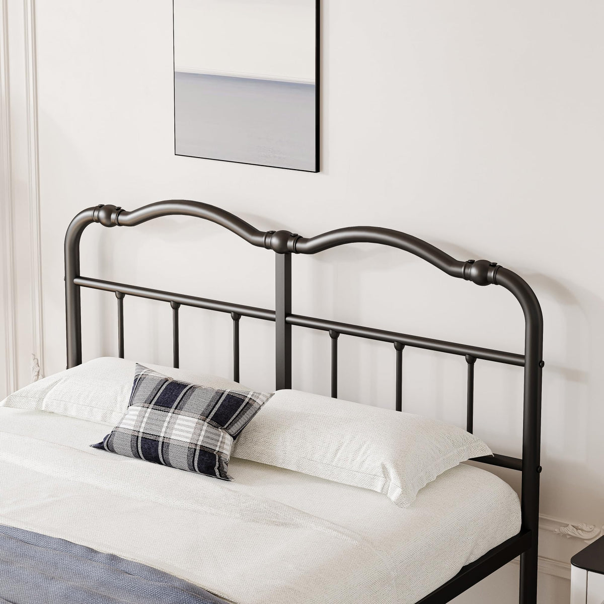 Queen Size Black Metal Platform Bed Frame with Headboard U9680