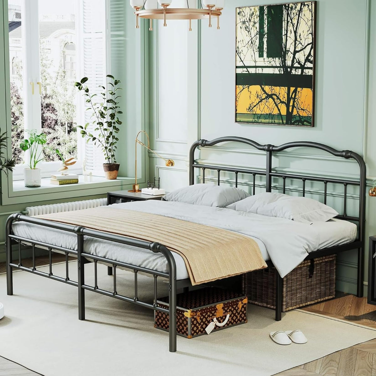Queen Size Black Metal Platform Bed Frame with Headboard U9680